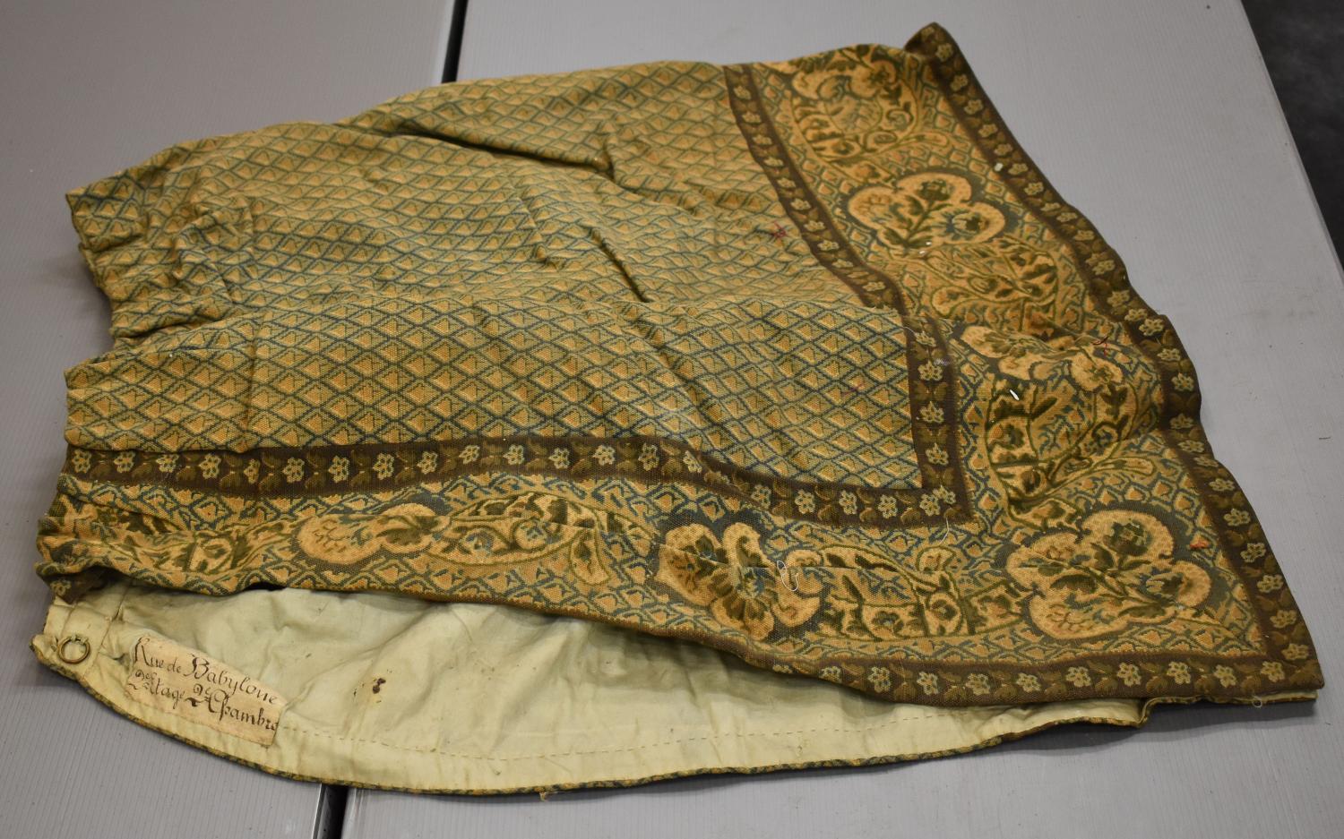 Rideau court en tissu façonné