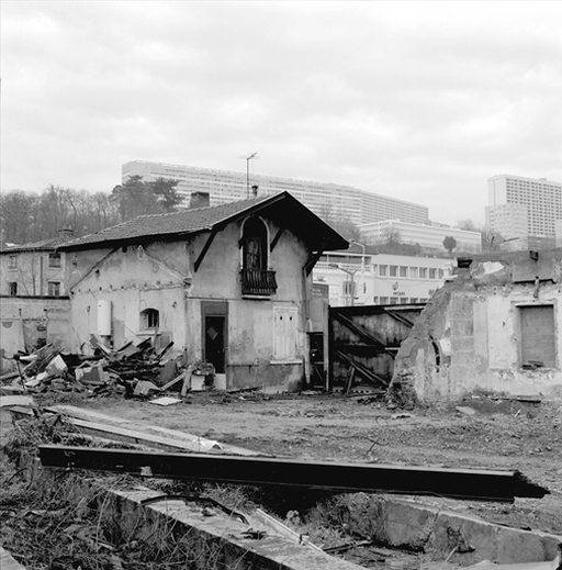 Société Générale des Cirages Français Le Lion Noir (Usine de produits d'entretien)  actuellement garage Lubac