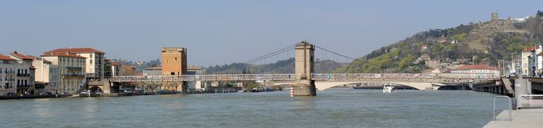 Pont suspendu, actuellement passerelle de Sainte-Colombe