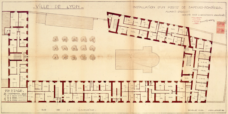 Hospice de vieillards, puis caserne de pompiers : caserne Rochat