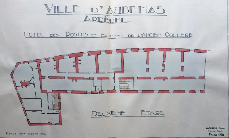 Collège de jésuites d'Aubenas (partiellement détruit), puis école secondaire, puis centre de tri postal, puis commissariat de police, actuellement immeuble à logements