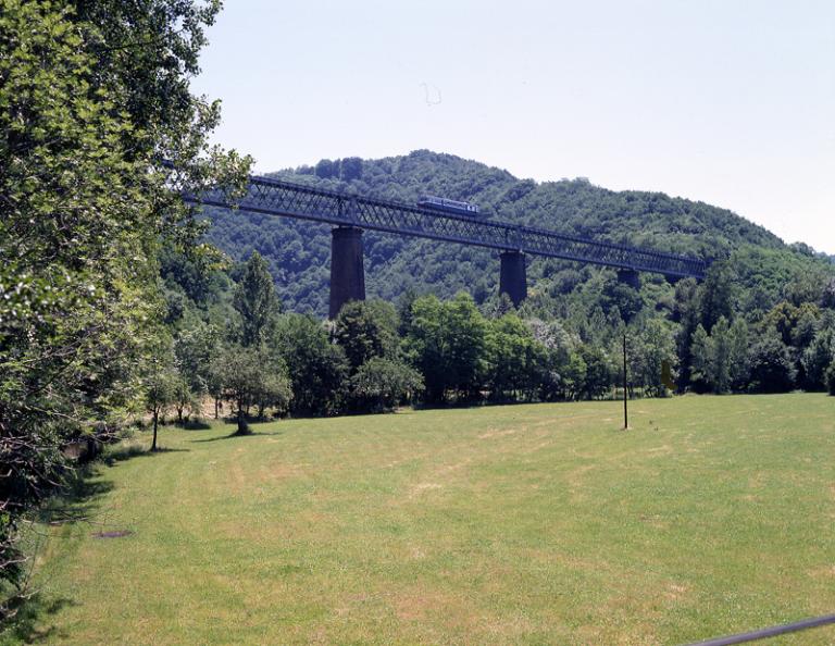Ligne (Bort-les-Orgues) - Saignes-Ydes-  Miécaze