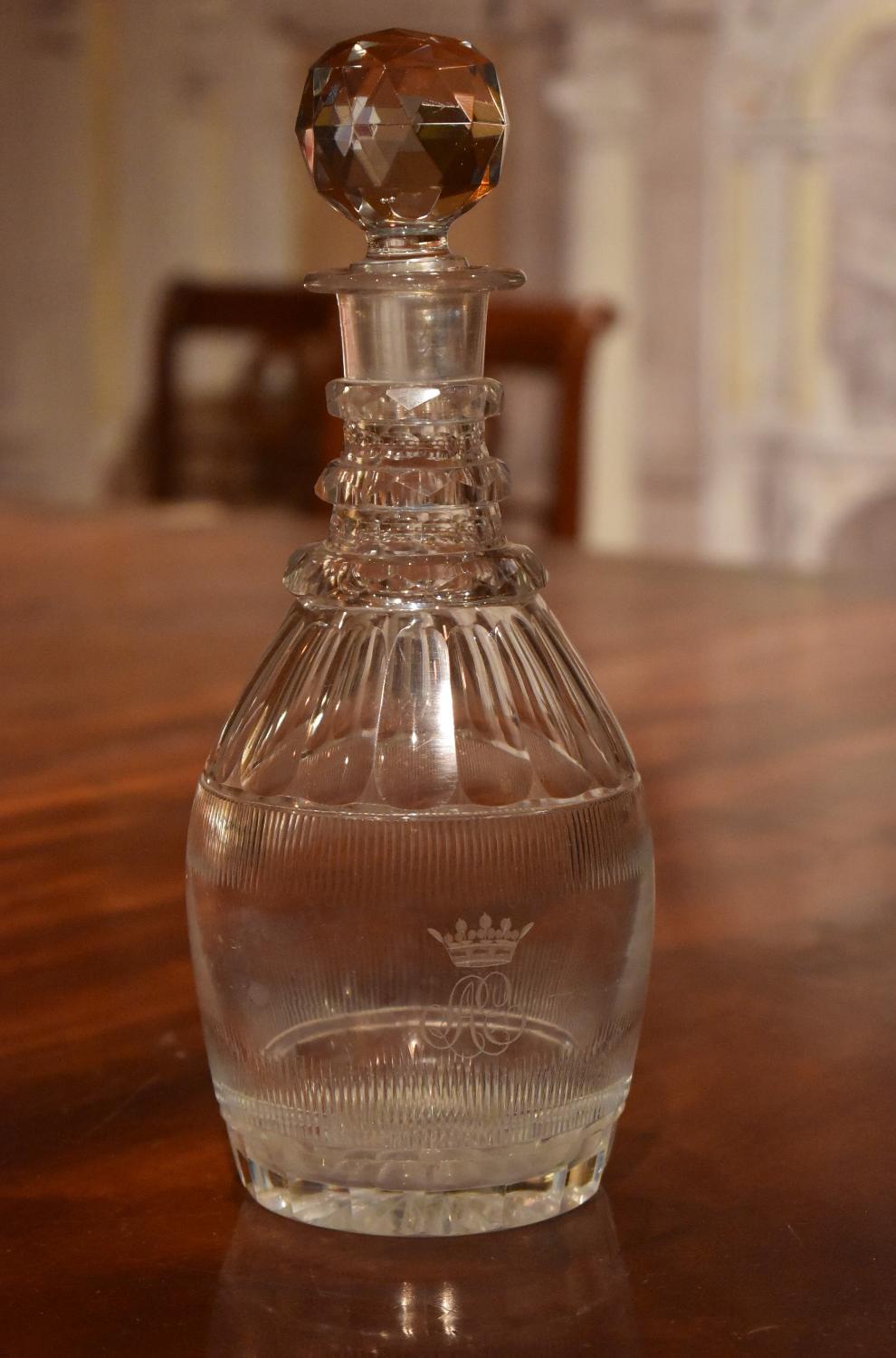 carafe gravée du n°54 : bouchon