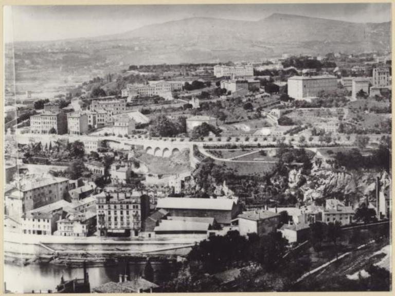Secteur d'étude du 4ème arrondissement de Lyon. Études urbaines du 4e arrondissement : les immeubles-ateliers vecteur du développement urbain du Plateau de la Croix-Rousse.
