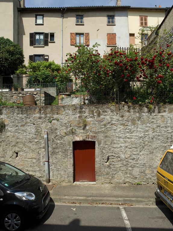 Jardin suspendu, rue de la Fraternité.