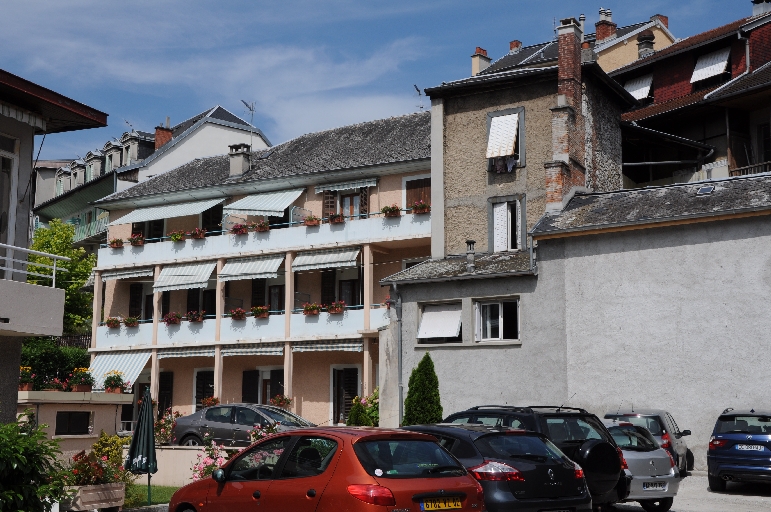 Hôtel de voyageurs, annexe de l'Hôtel des Princes, actuellement immeuble, meublés Marie-Christine