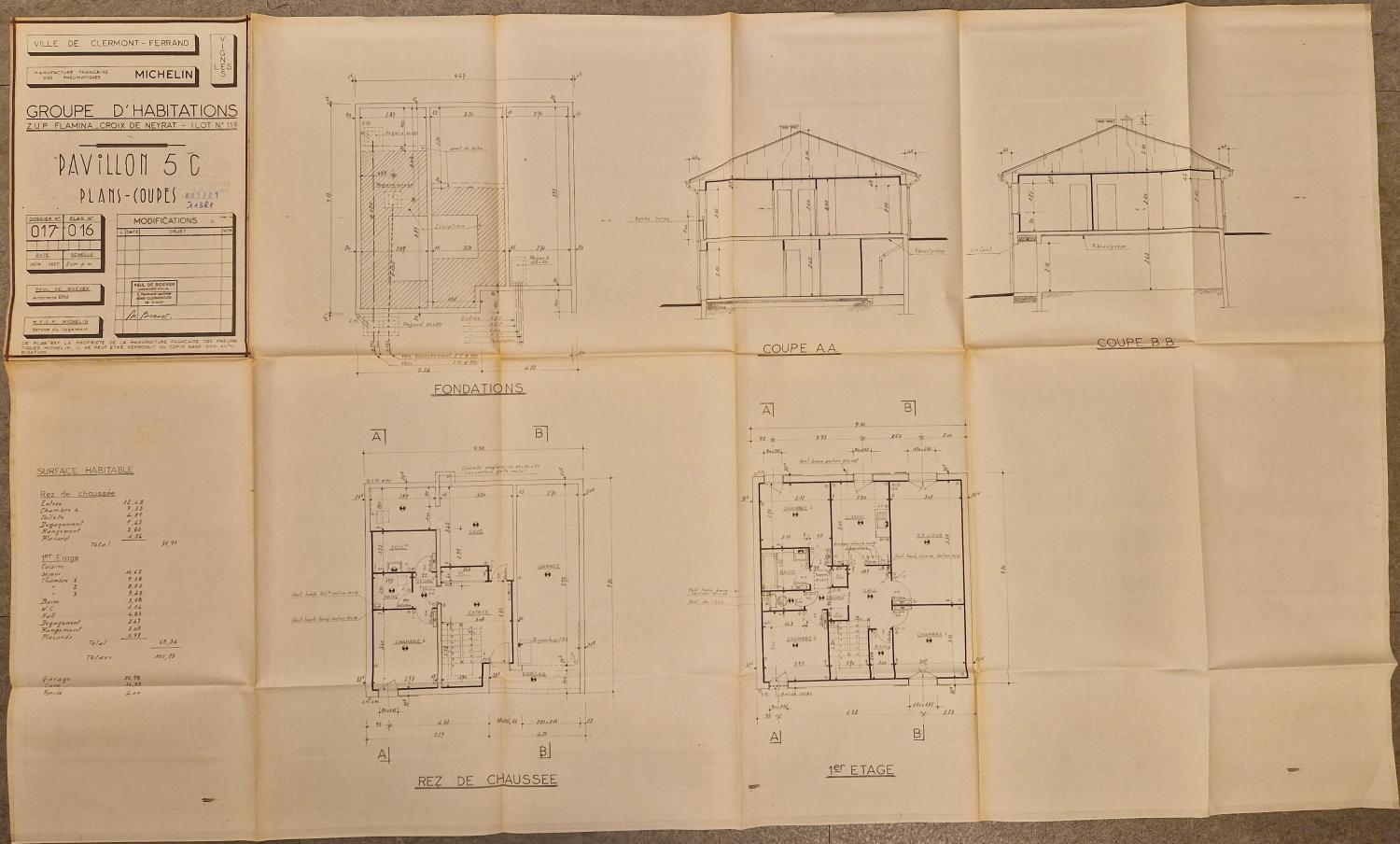 Plans et coupes d'une maison de type 5C pour le lotissement des Vignes (cité de Croix-de-Neyrat), 1977.