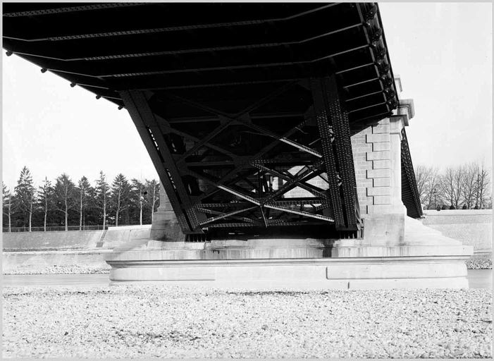 Pont routier de la Boucle, puis pont routier Winston-Churchill (détruit)