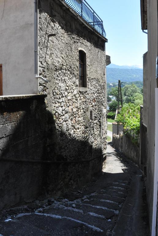 Moulin à farine et moulin à huile Grisard puis Billoud actuellement logement