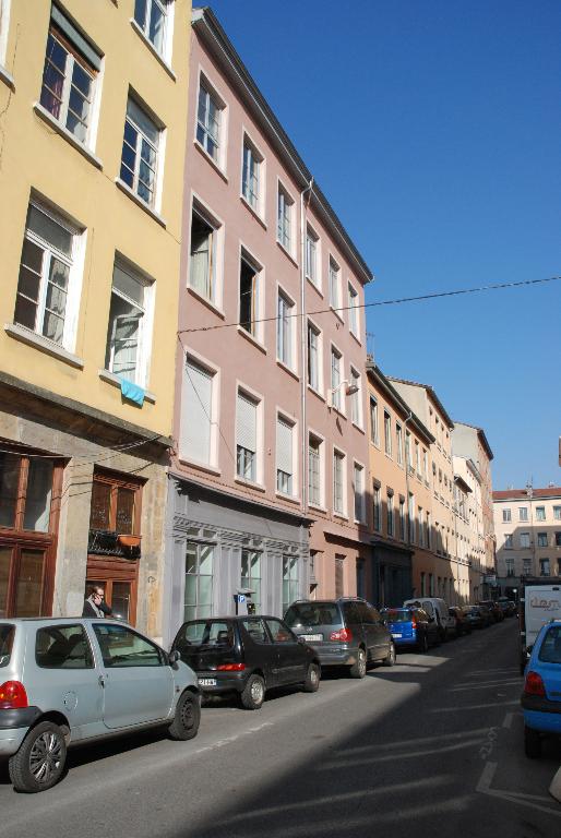 Immeuble-atelier, actuellement immeuble à logements