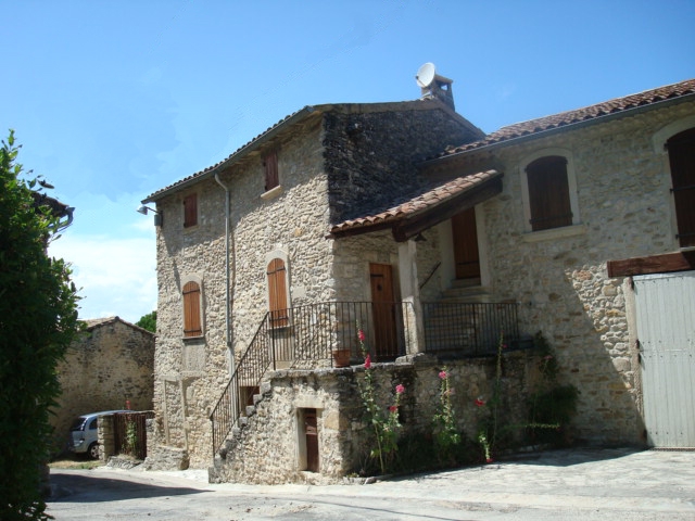 Les maisons et les fermes du canton de Grignan