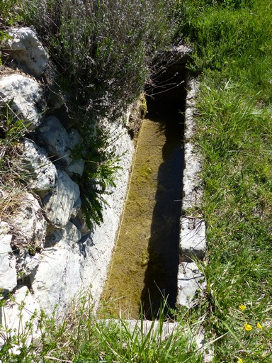 Fontaine-abreuvoir de Fontenelle