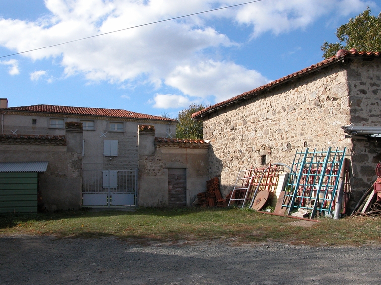 Demeure, actuellement maison de retraite de soeurs augustines