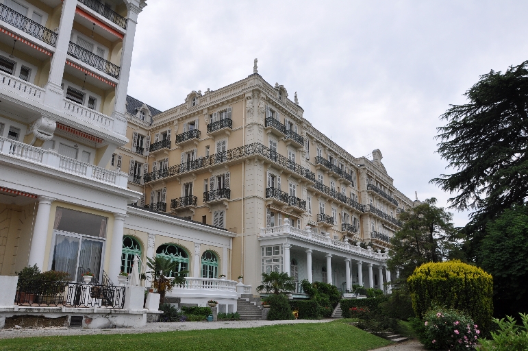 Hôtel de voyageurs, Hôtel Splendide, actuellement immeuble, dit Résidence Le Splendide
