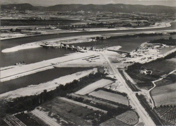 Barrage de retenue de Loriol, ou barrage de retenue du Pouzin, pont routier