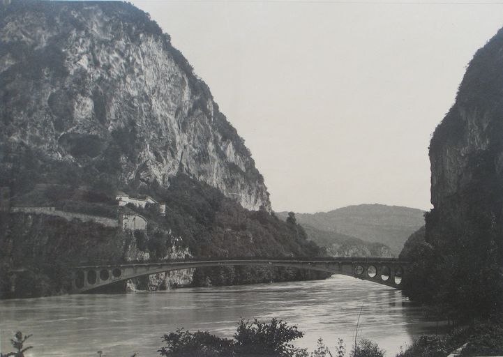 Pont de La Balme (détruit) ; culée (vestiges)