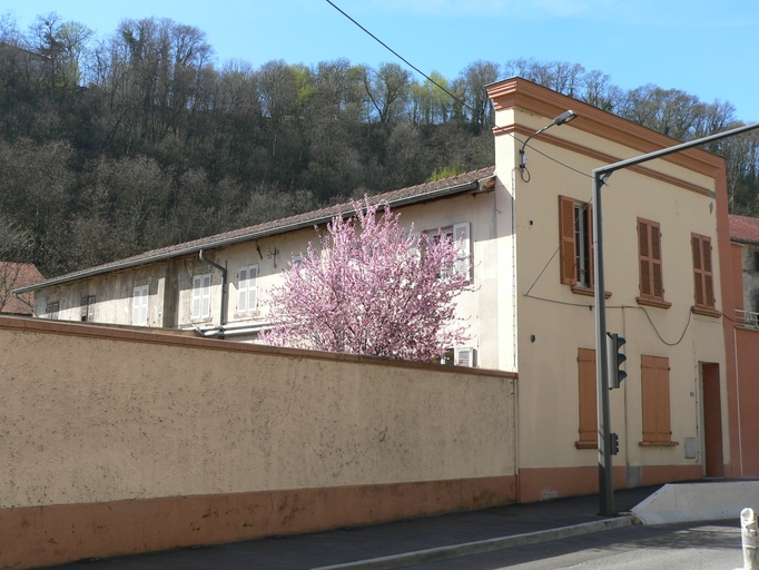 Ecole de jeunes filles actuellement école publique maternelle Lafayette