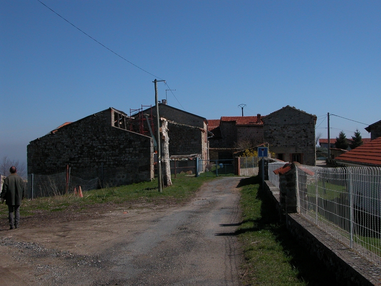 Ferme (anciens communs de la demeure ?)