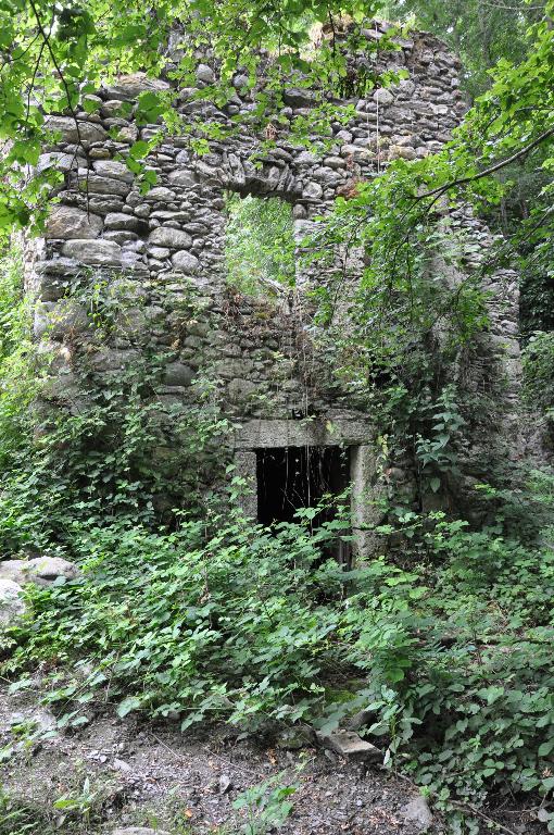 Martinet Besson puis moulin à farine Roux puis Berthet puis Portier actuellement vestiges