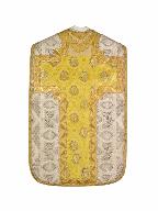 chasuble, étole, manipule, voile de calice : ornement argenté