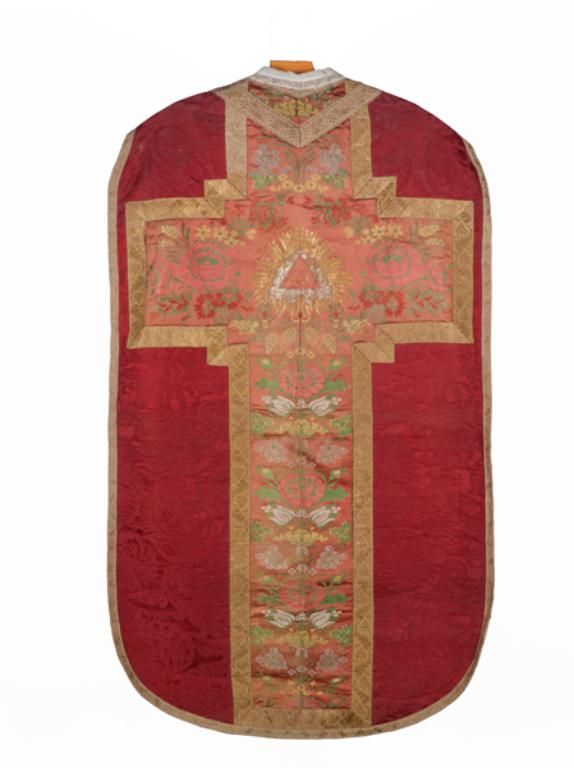 chasuble : ornement rouge