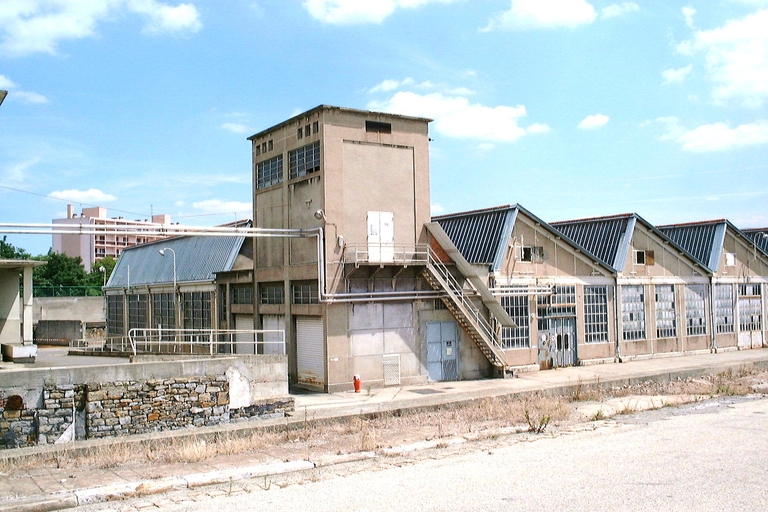 Usine d'armes dite manufacture Royale d'armes de Saint-Etienne puis GIAT Industrie actuellement cité du Design