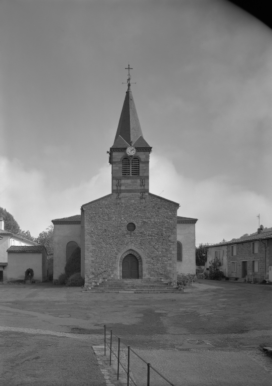 Eglise prieurale, église du chapitre de chanoinesses puis de l'abbaye et actuellement église paroissiale Notre-Dame