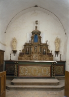 Ensemble du maître-autel, crédences, gradins d'autel, tabernacle à ailes et dais d'exposition