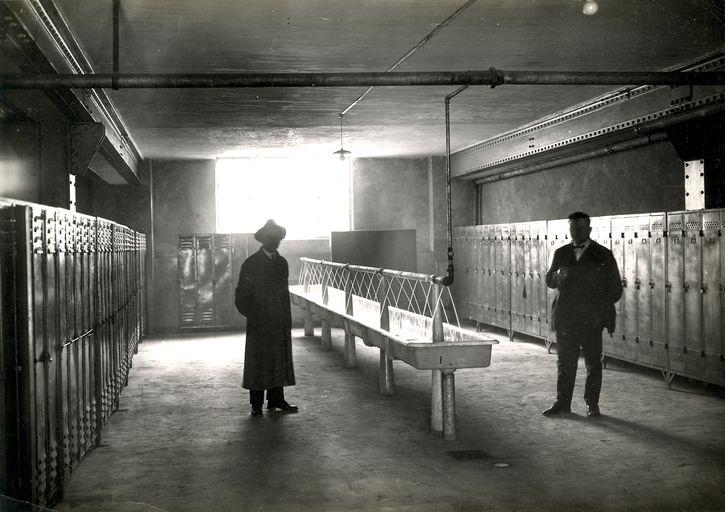 Ecole de métiers des industries métallurgiques et atelier-école, puis lycée technique des industries métallurgiques et lycée d'enseignement professionnel, actuellement lycée Hector-Guimard - Lycée des Métiers, Transformations des matériaux