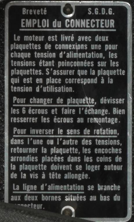 Instrument de démonstration des phénomènes physiques : pompe et cloche à vide avec manomètre