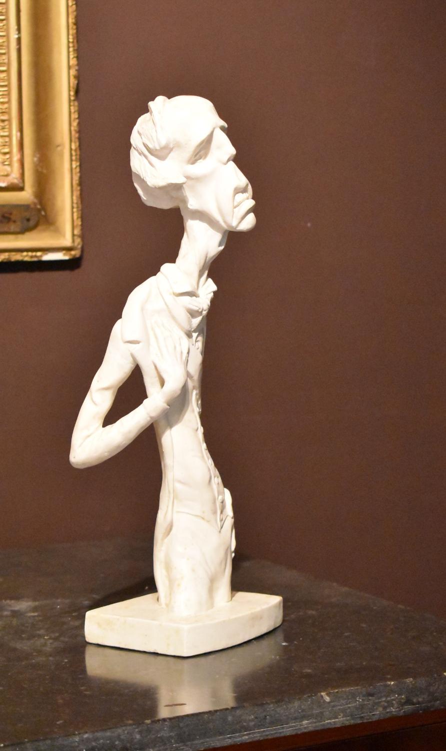 statue
