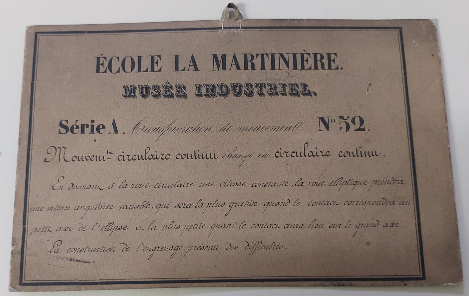 Instrument de démonstration en mécanique, modèle d'engrenage hélicoïdal