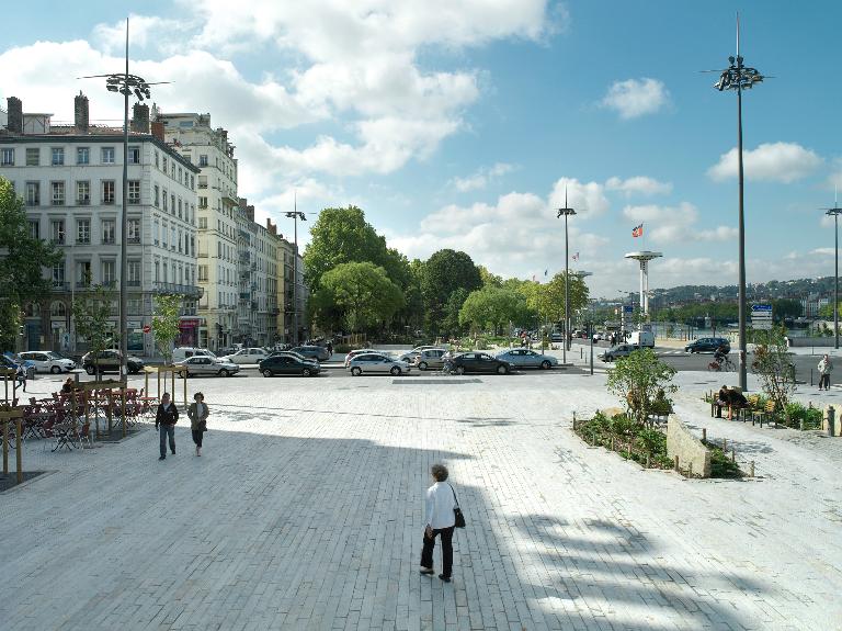 Place des Squares, actuellement place Raspail et place Jutard