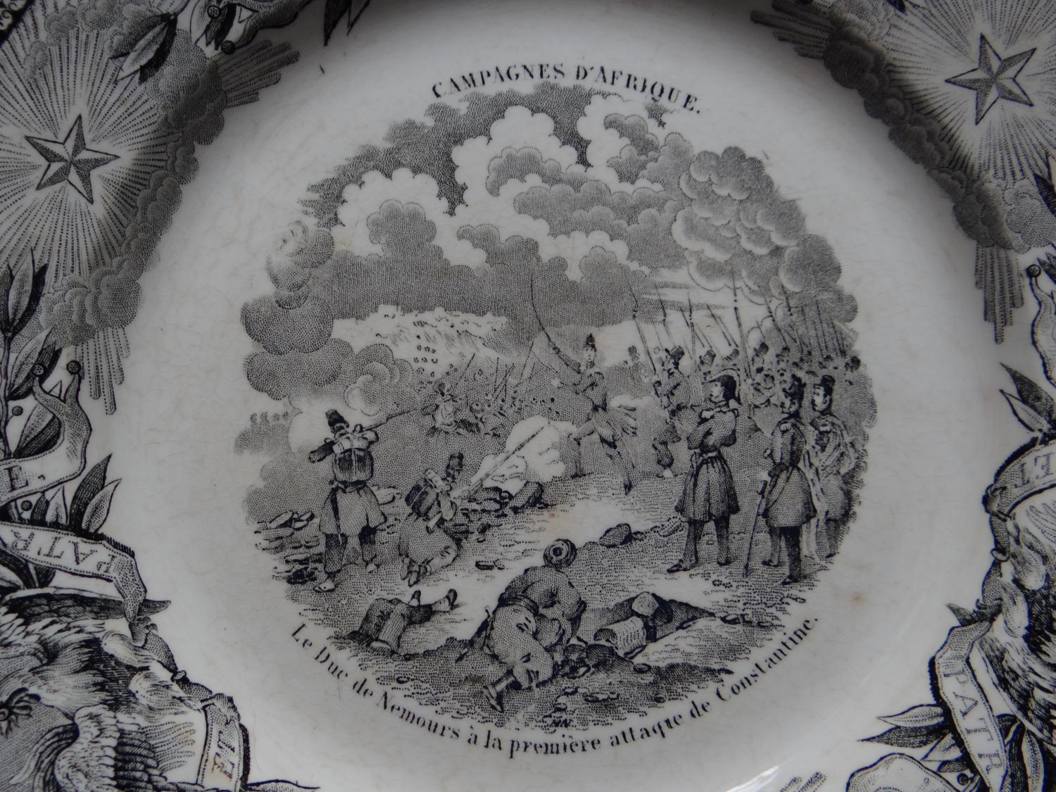 Assiette historiée n° 2 - " Campagnes d'Afrique " : " Le Duc de Nemours à la première attaque de Constantine "