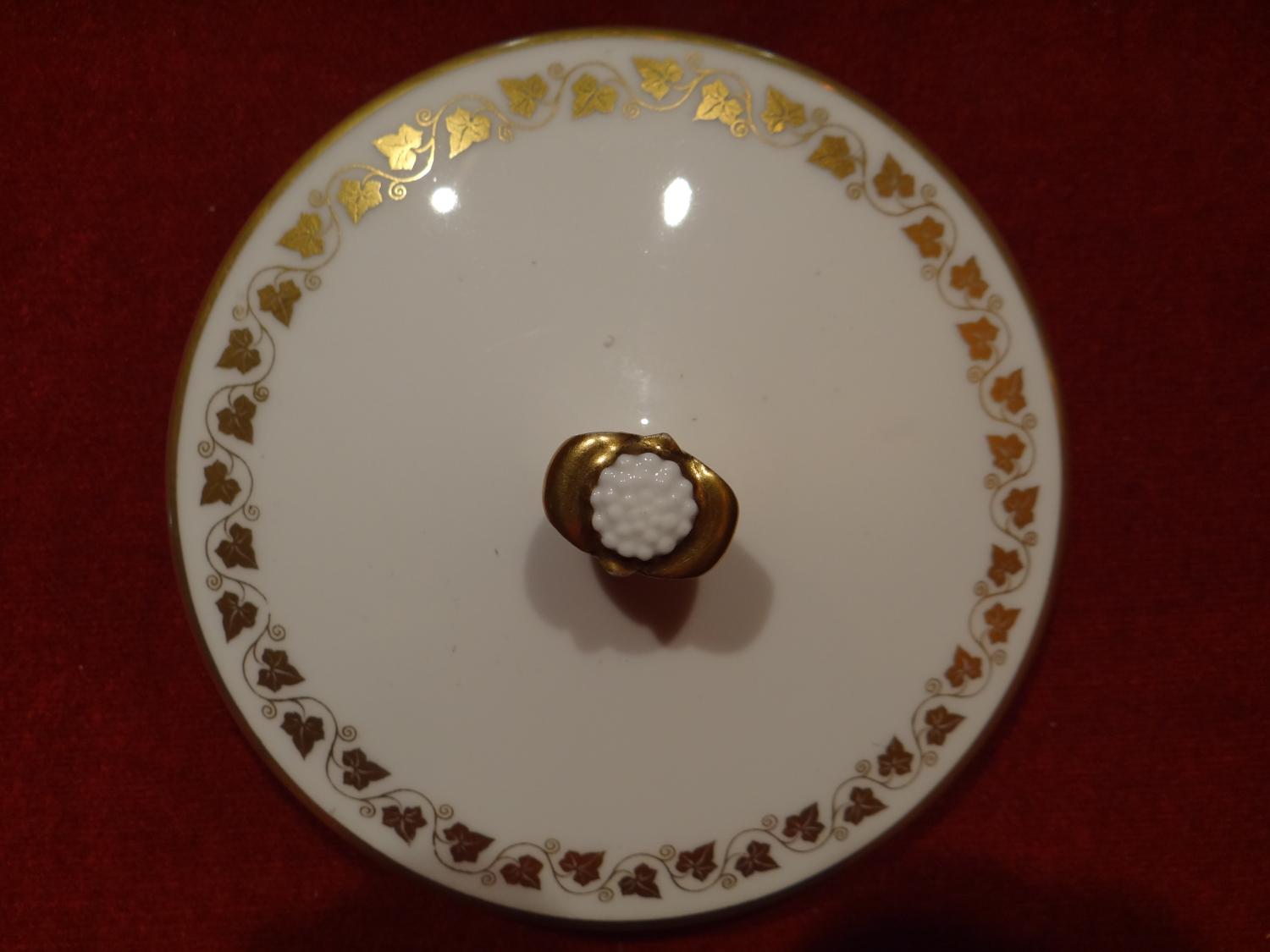 Service des Princes : théière dite pot à décoction et son couvercle : couvercle