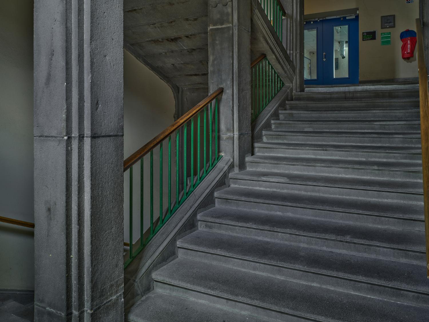 Collège des jésuites de Clermont dit collège royal ou Grand collège ; institut national ; école centrale ; lycée ; collège royal ; lycée impérial ; lycée de garçons dit lycée Blaise-Pascal ; centre culturel Blaise-Pascal et conservatoire Emmanuel-Chabrier