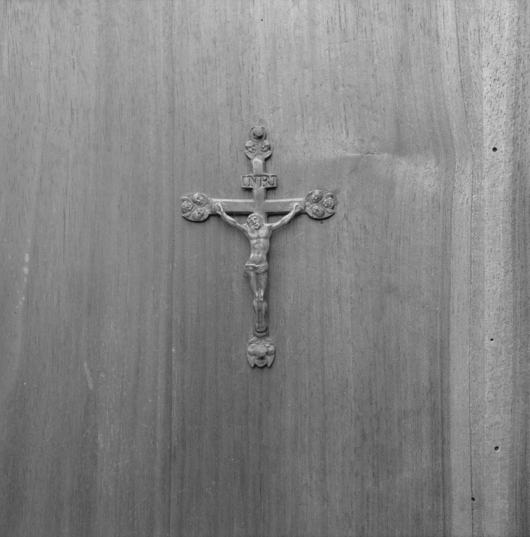 Meuble de sacristie (chapier, armoires, confessionnal)