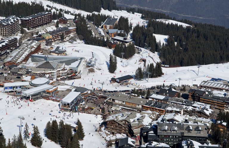 Quand la station huppée de Courchevel paie sa stratégie haut de