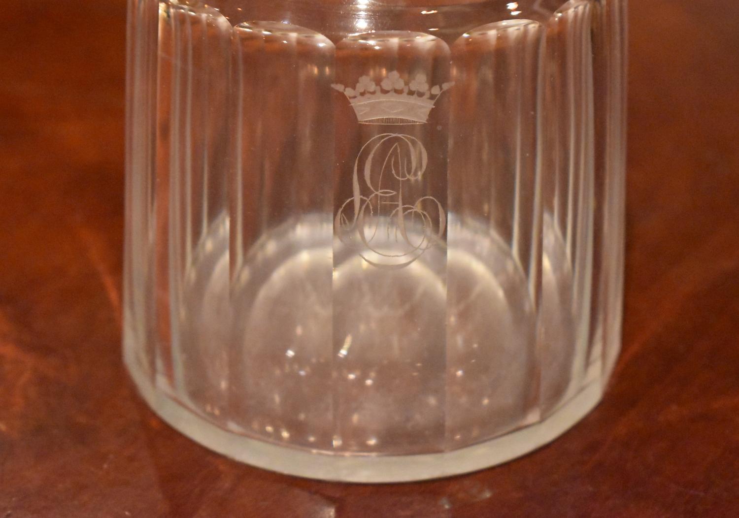 carafe gravée du n°5 : carafe
