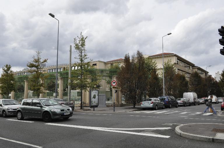 Lycée de garçons, actuellement lycée d'enseignement secondaire et supérieur Claude-Fauriel