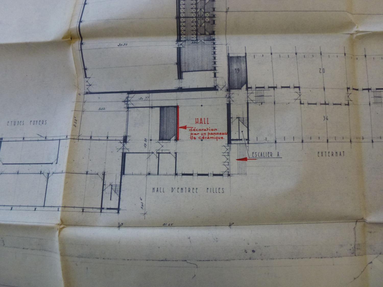 Collège de garçons et de jeunes filles, puis lycée municipal classique et moderne mixte et lycée municipal technique féminin, puis lycée nationalisé La Fayette, actuellement collège et lycée général et technologique La Fayette