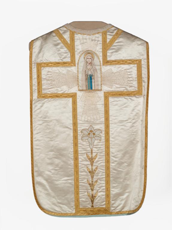 chasuble, étole, voile de calice : ornement blanc