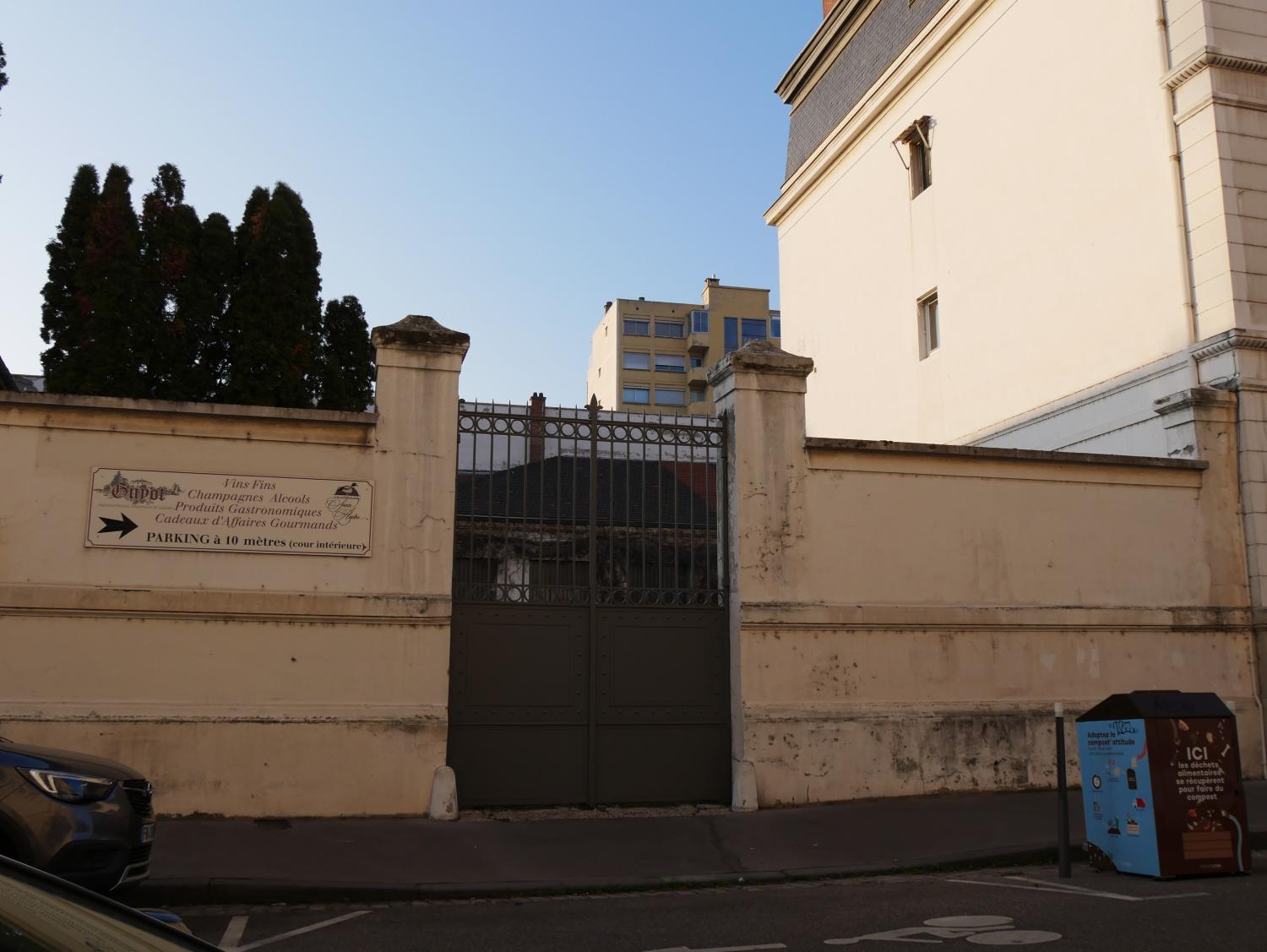 Entrepôt commercial dit marchand de vins et entrepôt à vin