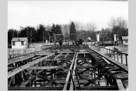 La construction du pont de la Boucle. Les structures métalliques du tablier. Photogr., [1902] (Arch. mun. Lyon. 15 Ph 1808)