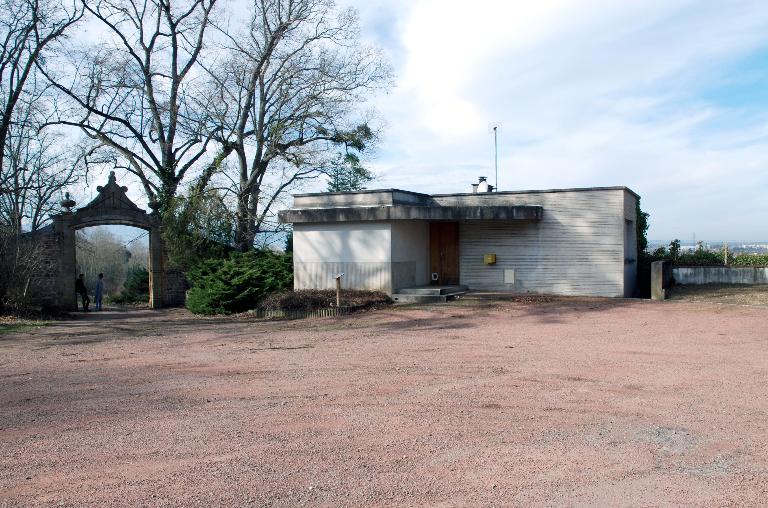 Château de Chervé, puis école ménagère d'agriculture et école d'agriculture d'hiver, puis collège agricole féminin et collège agricole, actuellement lycée agricole de Roanne-Chervé, site de Chervé (DOSSIER EN COURS D'ETUDE)