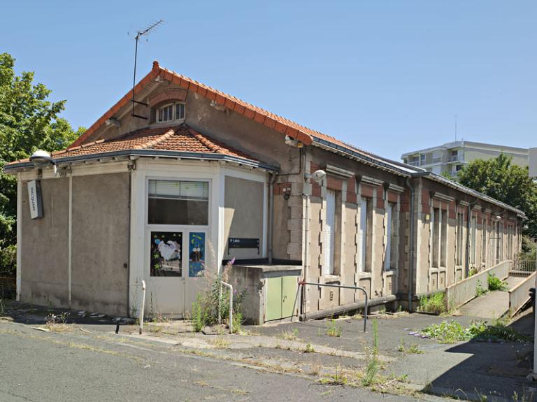 Hôtel-Dieu de Clermont-Ferrand : le pavillon des militaires et l'hôpital pour enfants