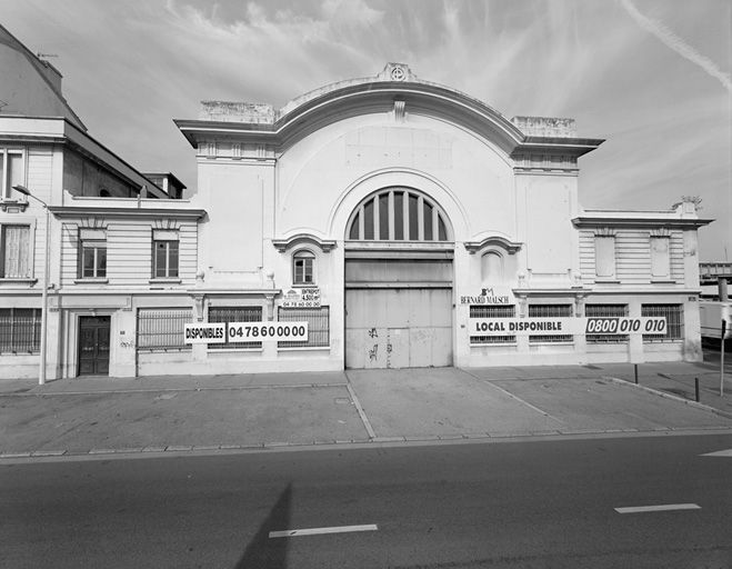 Usine de chaudronnerie des Ateliers de Construction du Rhône Laurent Chevalier puis Grenier puis Paul Dulac et Nas puis entrepôt à charbon Girard actuellement reconversion de la halle dite H7 en pôle numérique