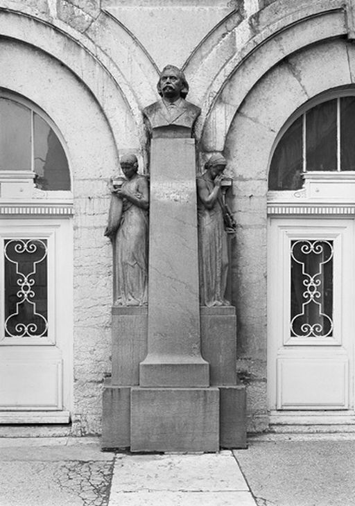 monument à Auguste Chauveau