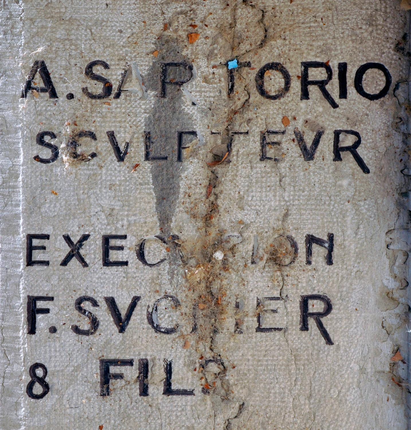 Monument aux morts : Mur des fusillés