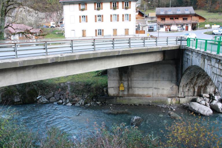 Ancien pont de Gys